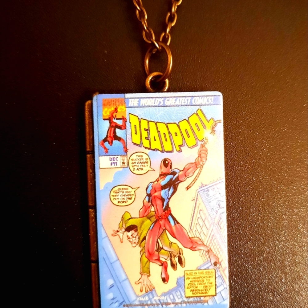 💥DeadPool💥Comic💥Book Necklace💥